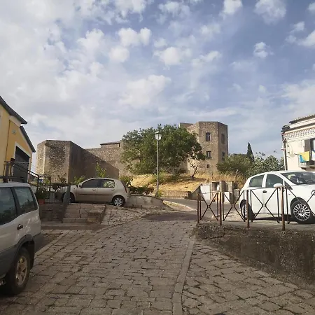 Апартаменты Easy Roi Casa Indipendente Al Castello