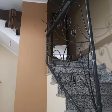 Апартаменты Easy Roi Casa Indipendente Al Castello *