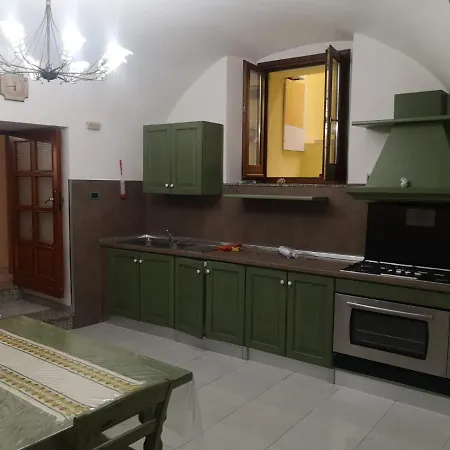 Easy Roi Casa Indipendente Al Castello Apartamento